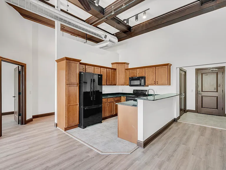 400 N Main St #310 — Photo 6
