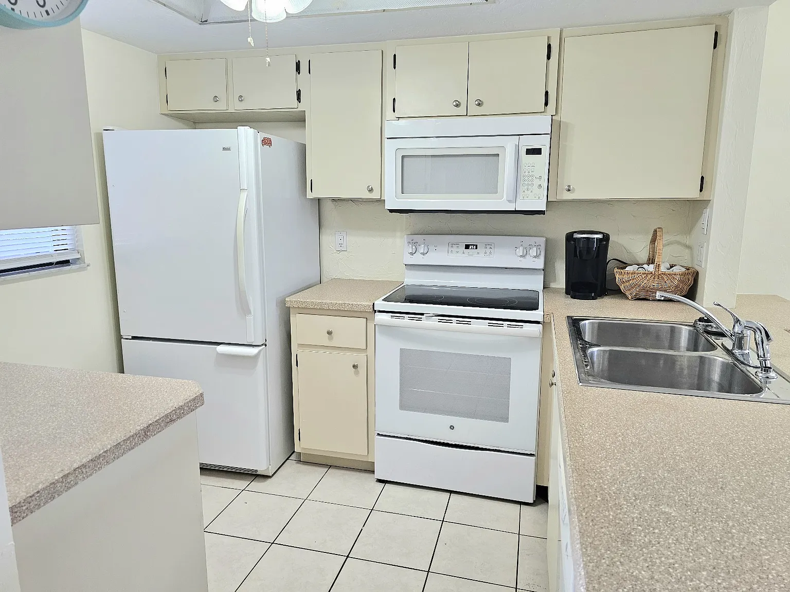 2 bed, 886 sqft, $1,500 — Photo 3