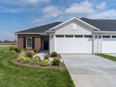 35 Frank Ct, Le Claire, IA, 52753