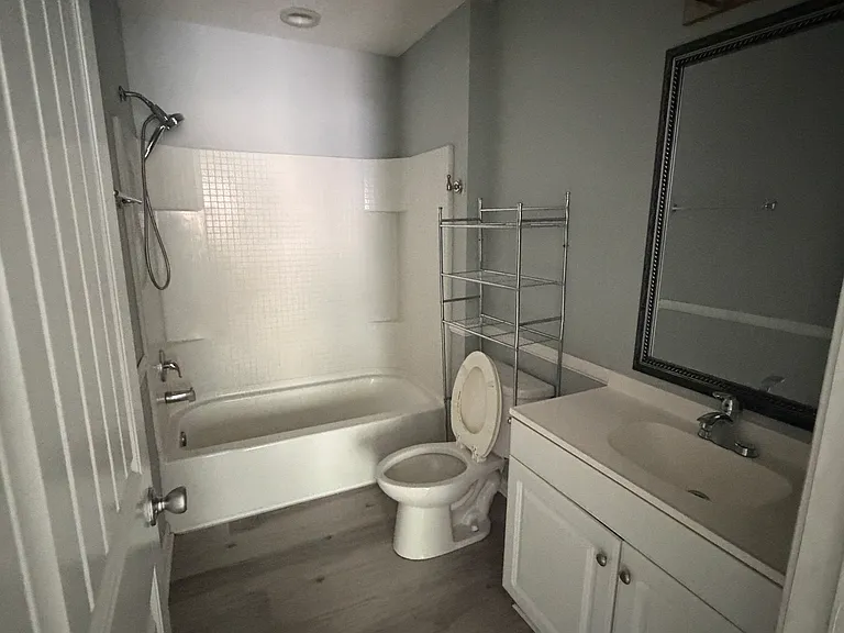 717 Lee Rd — Photo 10
