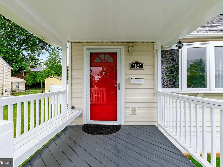 6823 Barrett Rd — Photo 3