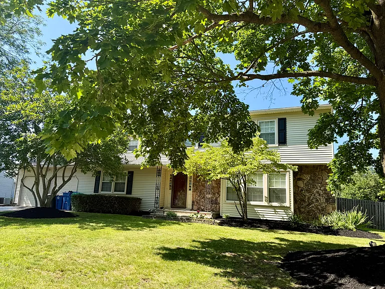 15 Hamilton Ln — Photo 1