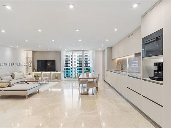 2nd image of 2301 Collins Ave #1011-1012