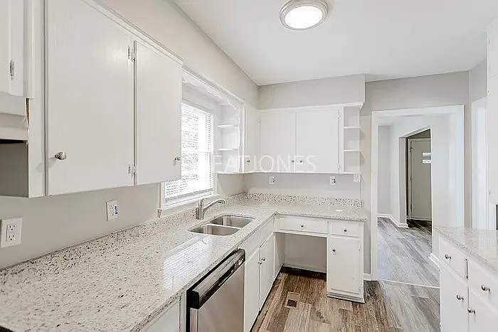 3 bed, 1.0 bath, 1181 sqft, $1,097 — Photo 4