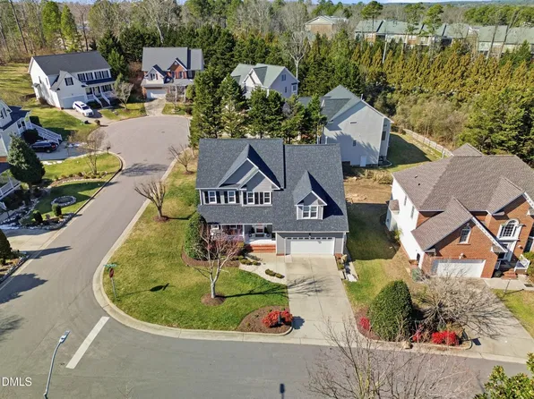 701 Red Top Hills Ct, Cary, NC 27513