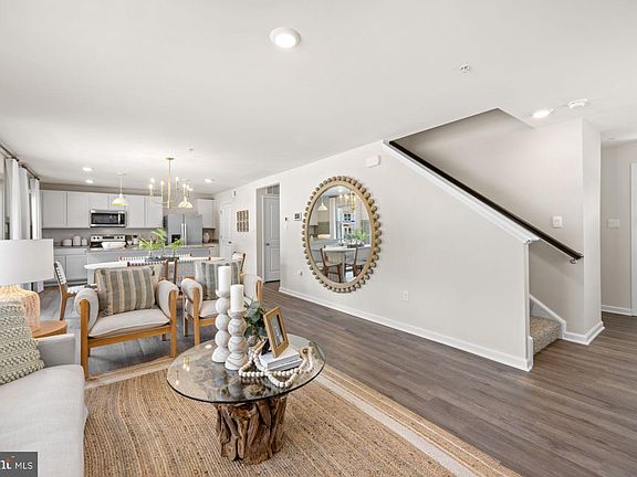 4th image of 51 Tollhouse Way