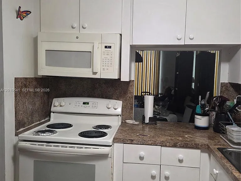 1817 S Ocean Dr #325 — Photo 22