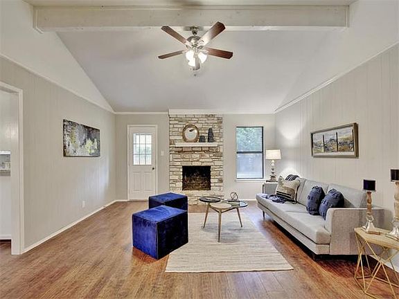 3rd image of 102 Parkway Dr