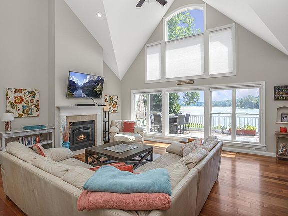 3rd image of 64890 N Peninsula Dr