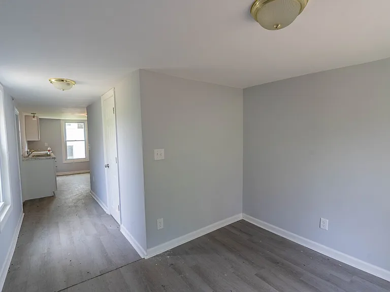 326 Maple St #B — Photo 8