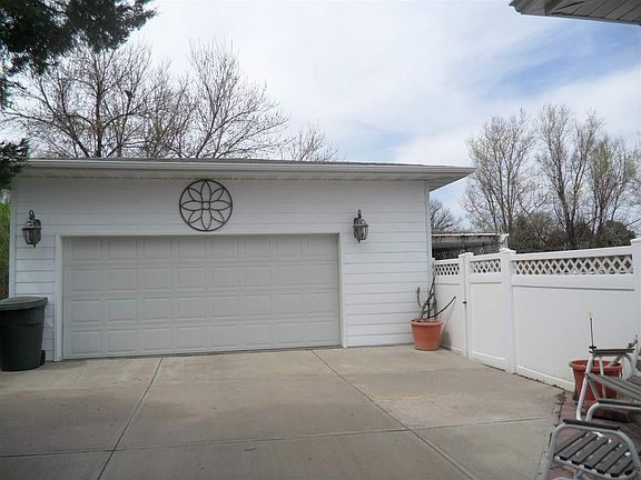 3rd image of 2416 Coronado Ct
