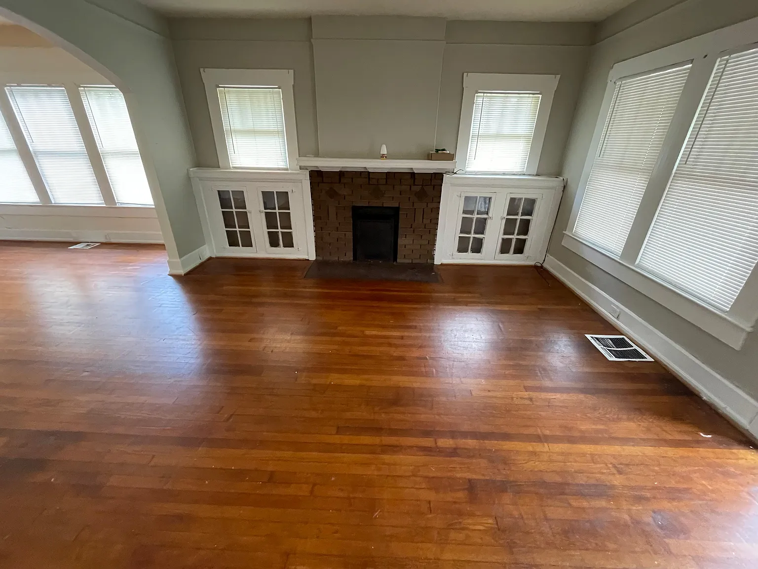 3 bed, 1.0 bath, 1532 sqft, $815 — Photo 3