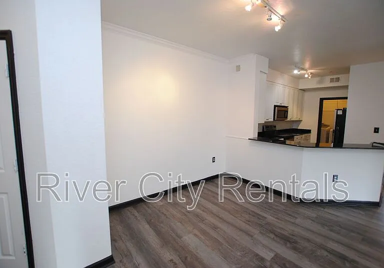 8539 Gate Pkwy W #1736 — Photo 24