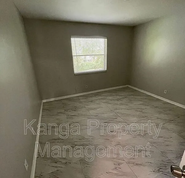 11425 NW 35th St — Photo 17