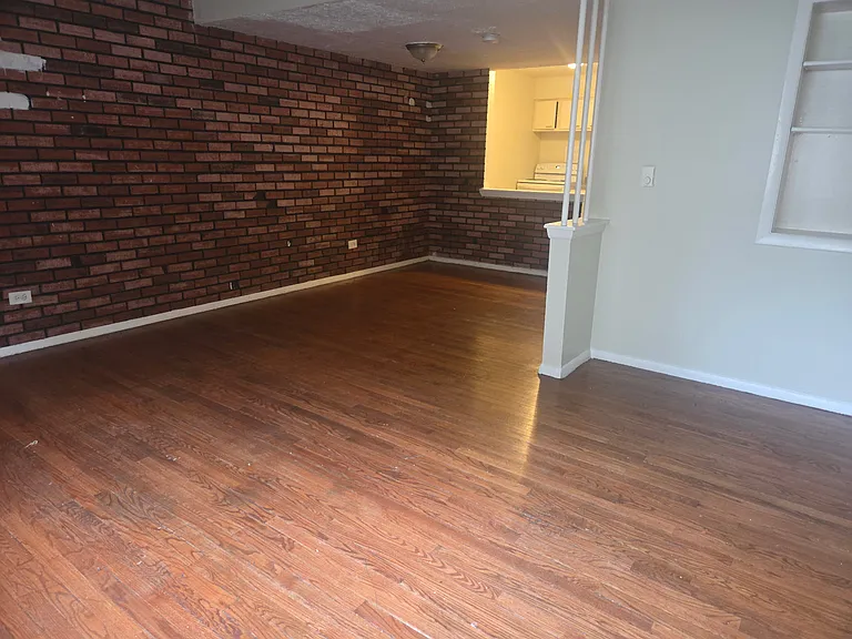 2128 Hebron Ave — Photo 6