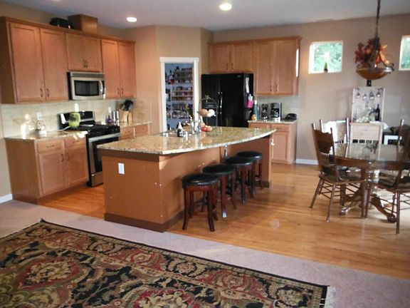 5th image of 8302 82nd Ave NE