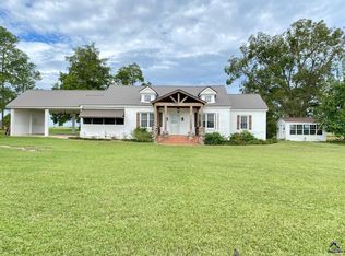 1088 Tippettville Rd, Pineview, GA 31071
