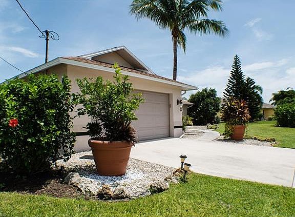 3rd image of 2835 SW 33rd Ter