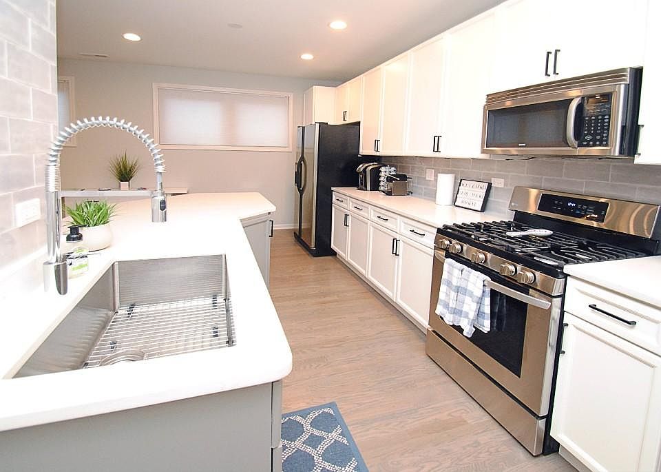 1st image of 1537 N Wicker Park Ave #1539-G