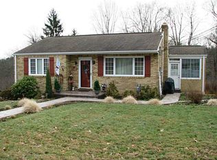 11050 Bluebird Dr, Irwin, PA 15642