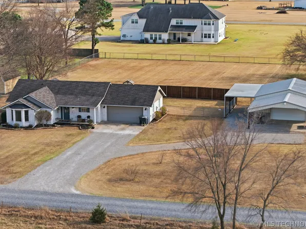 1605 Tiger Rd, Fort Gibson, OK 74434