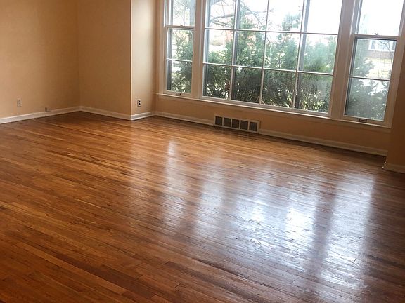 2nd image of 17611 Chagrin Blvd #1