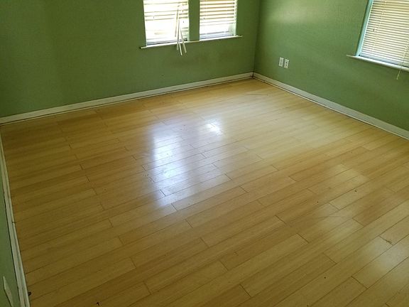 3rd image of 403 S Johnson Ave