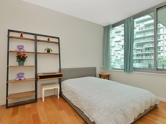 5th image of 46-30 Center Blvd #803