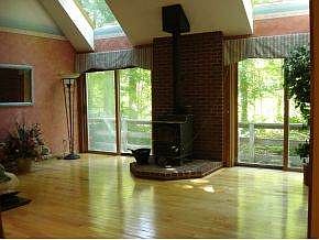 Fam.Room w/hardwood flooring