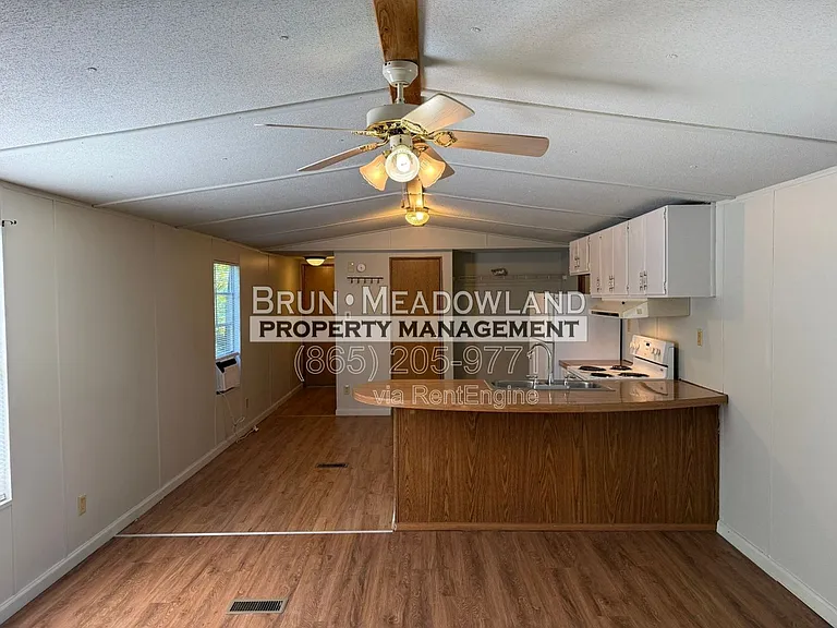 424 Patterson Rd — Photo 18
