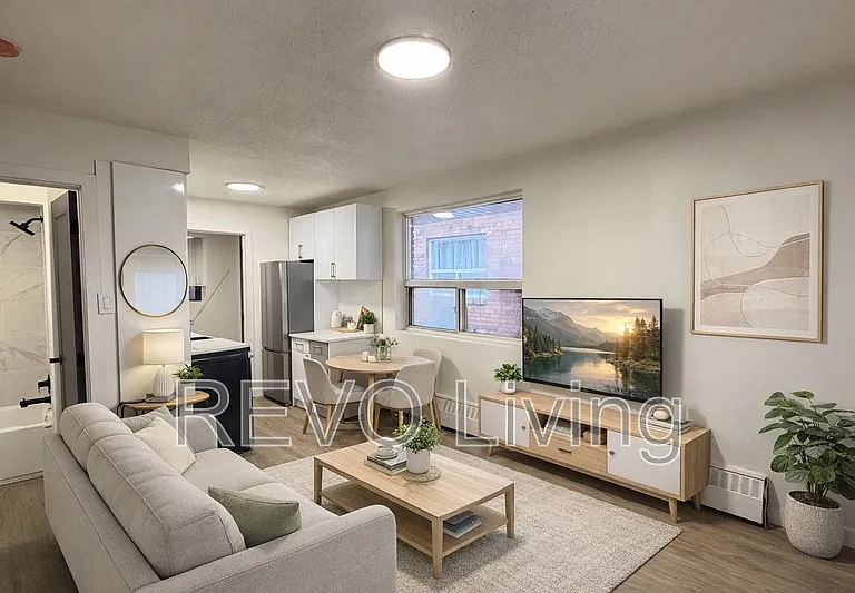 60 Triller Ave #3 — Photo 1