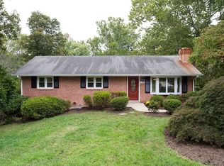 7409 Lake Dr, Manassas, VA 20111