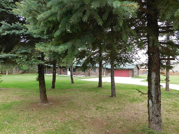 3rd image of 900 Richardson Rd