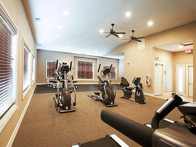 Limestone Creek Apartment Homes — Photo 37