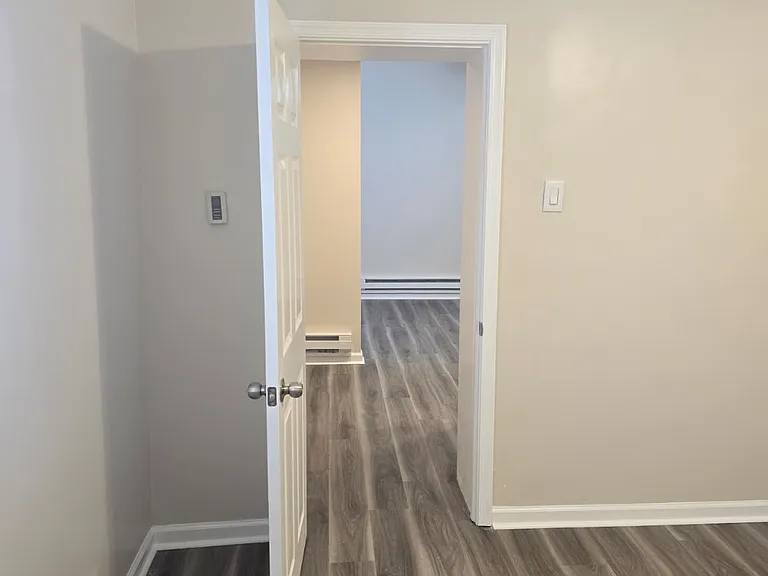 209 S Locust St #5 — Photo 9