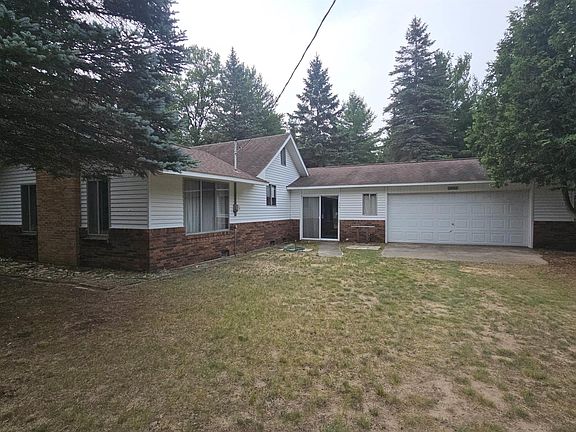 3rd image of 1908 Sanderson Rd