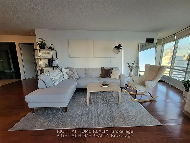 361 Front St W #3205 — Photo 3