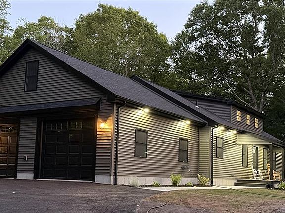 3rd image of 93 Sayles Hill Rd