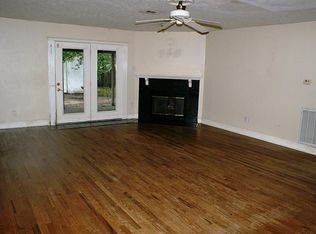 409 Hildred Ave, Conroe, TX 77303