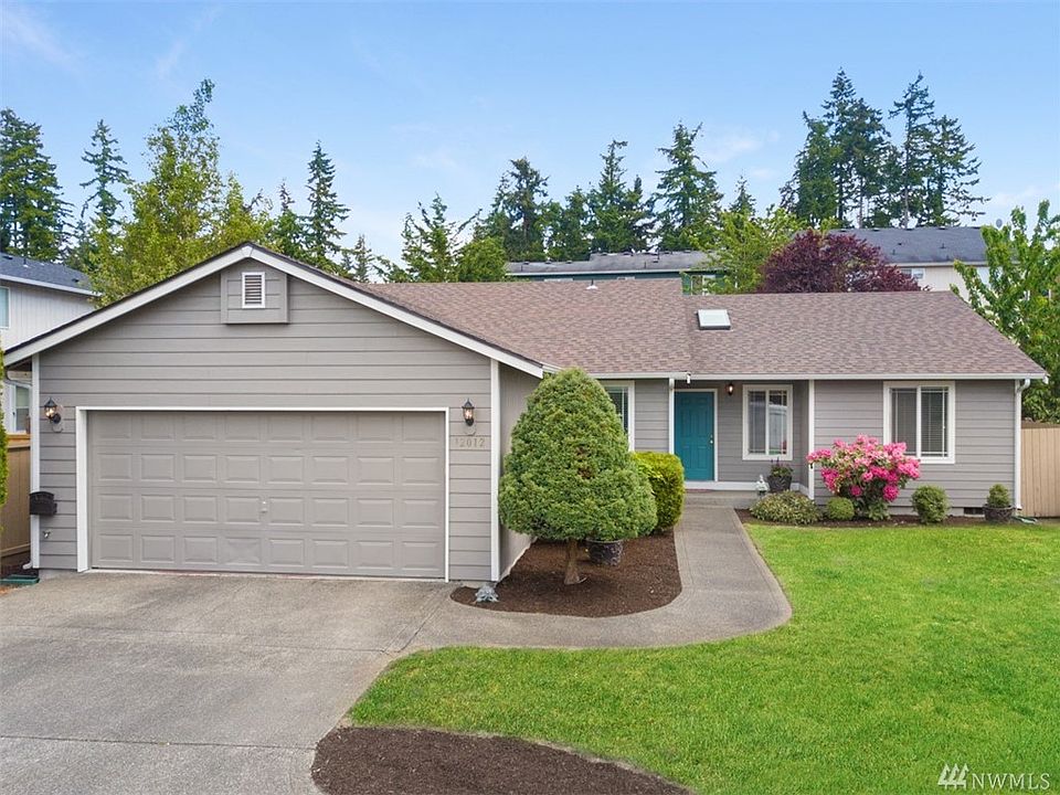 Gorgeously updated 4 bedroom rambler! BRAND NEW ROOF and EXTERIOR PAINT