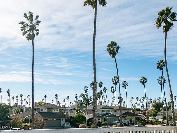 5th image of 2588 Seahorse Ave