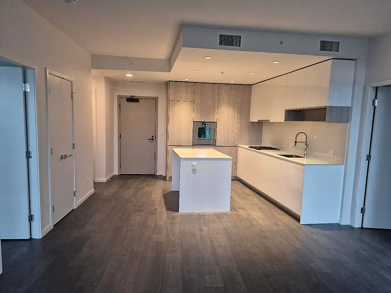 6788 Minoru Blvd — Photo 2