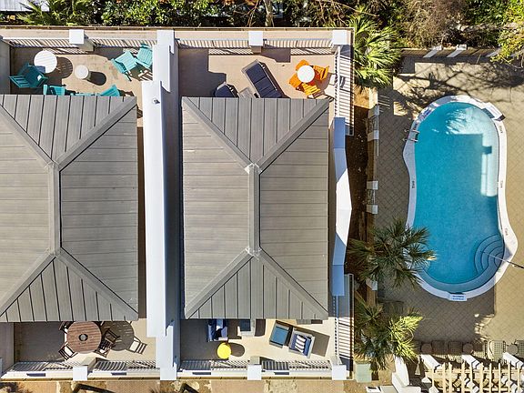 3rd image of 27 Summer Place Ln