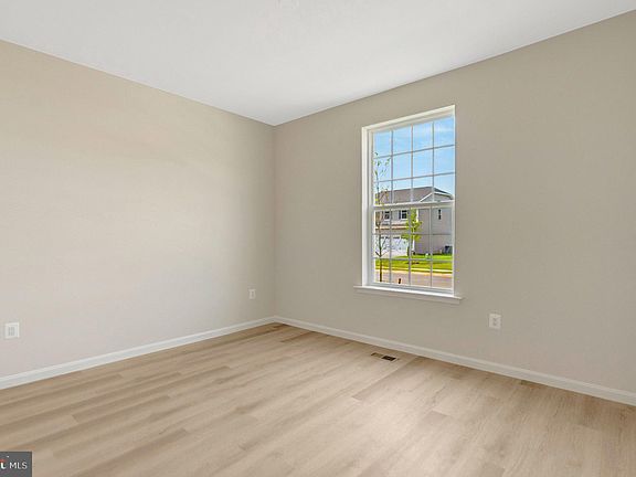 4th image of 4170 Foxhaven Dr