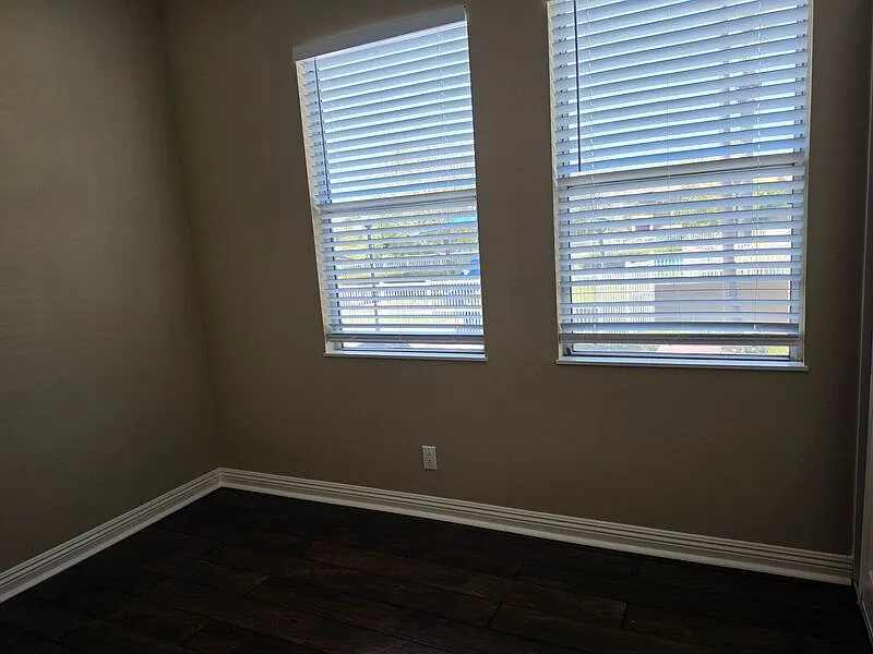 2 bed, 2.0 bath, 1015 sqft, $3,000 — Photo 3