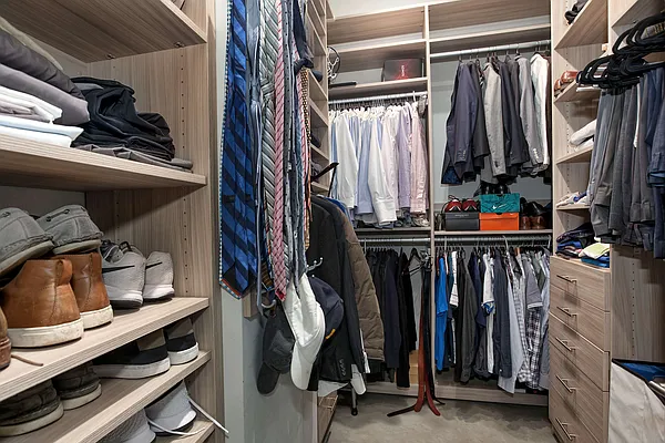 Rented by Compass | media 9