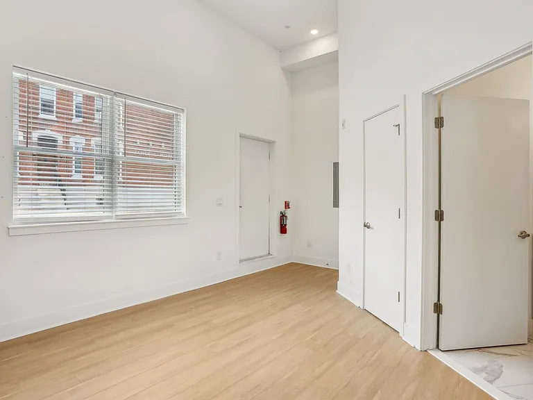 Nova Commons - 3952 Lancaster Avenue — Photo 9