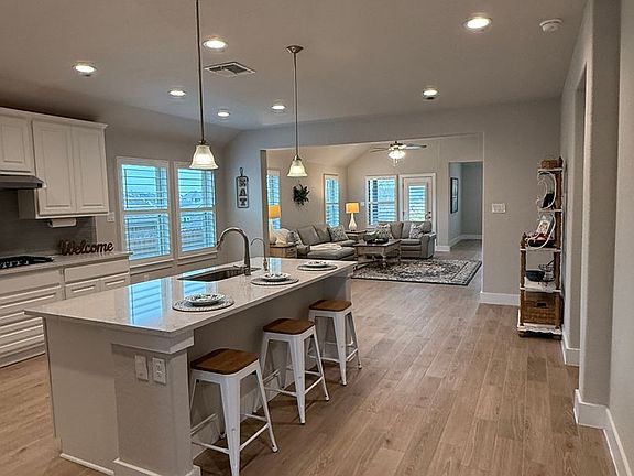 2nd image of 4014 Arena Blanca