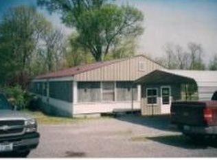 5000 Walnut Ln, Junction, IL 62954