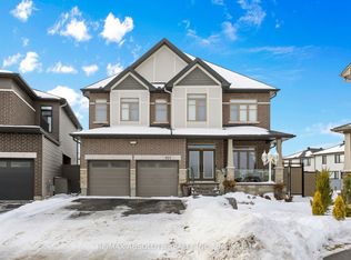 921 Beckton Hts, Ottawa, ON K2S 2X5